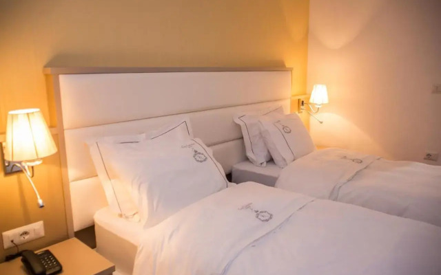 Santa Quaranta Premium Resort