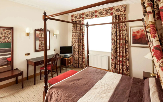 Mercure York Fairfield Manor Hotel