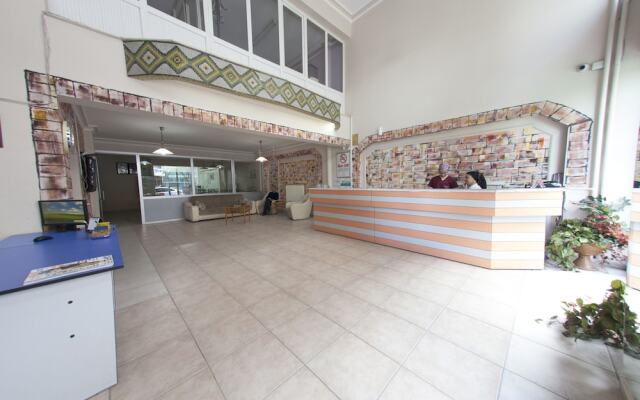 Polat Hotel