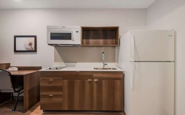 WoodSpring Suites Bellflower - Los Angeles