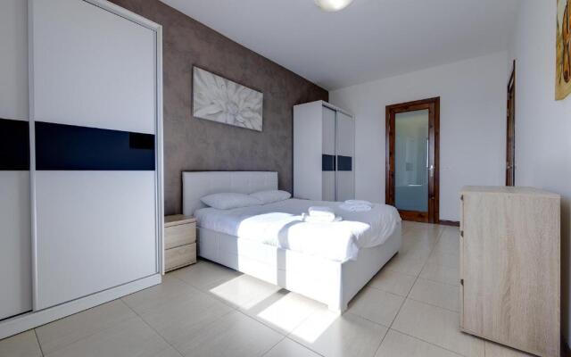 Modern 3BR Apartment in the Centre of Sliema