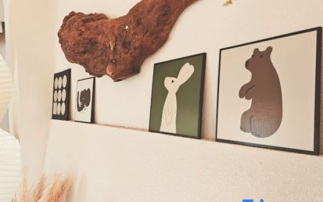 Yihai Homestay (Weizhou Island Wucaitan Branch)