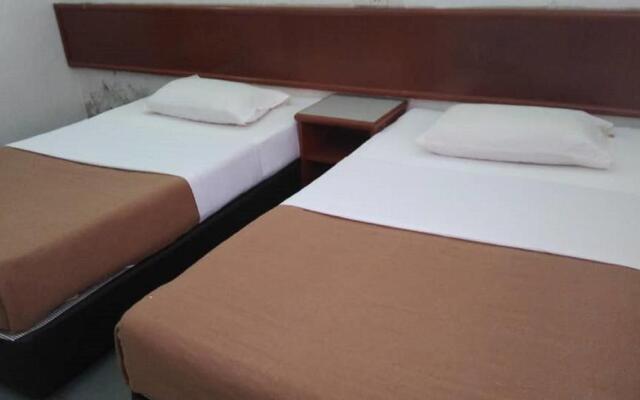 OYO 90739 Dung Fang Hotel