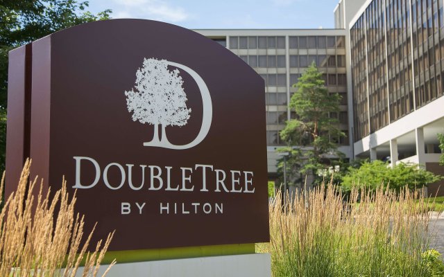 DoubleTree by Hilton Chicago - Oak Brook
