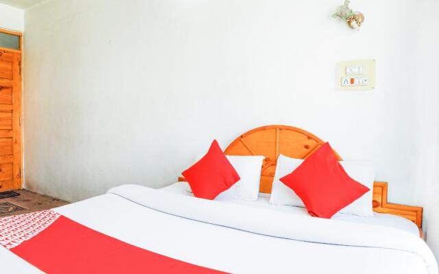 OYO 72225 Hotel Dilshan