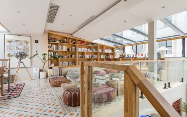 Sanjian Homestay (Shanghai International Tourism Resort)