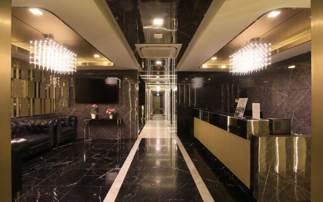 Pratunam Atrium Hotel