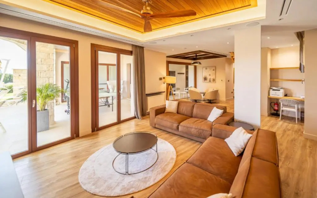 Villa Elea, New Deluxe Golf Villa at Aphrodite Hills - 6 Bedrooms, 7 Bathrooms