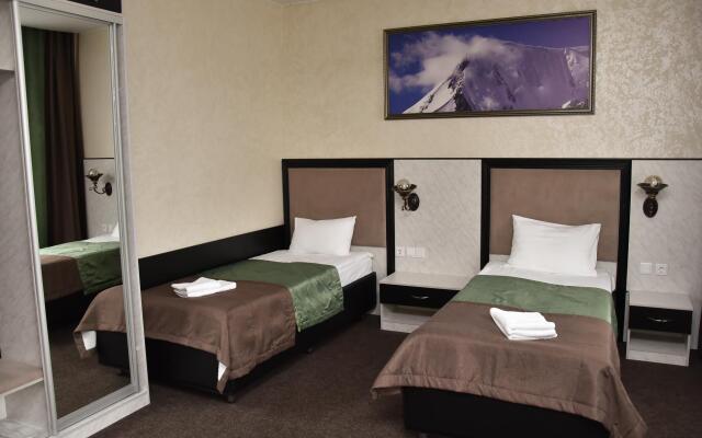 Gorniy Altay Hotel