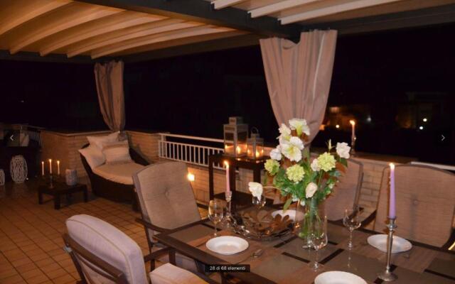 Prestigioso Attico 20 mt dal mare
