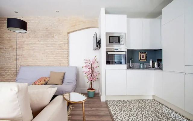 Sevilla Alquila Amplios Apartamentos Duplex en San Bernardo