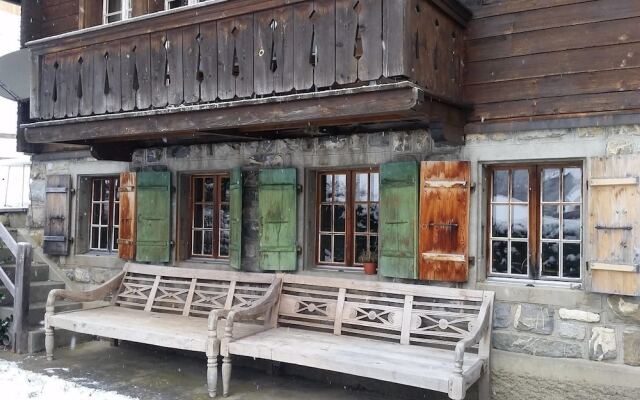 Cosy authentic Chalet in Gsteig