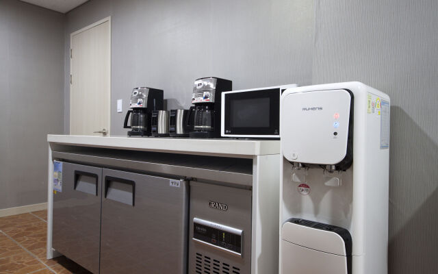 K-Grand Hostel Gangnam 1