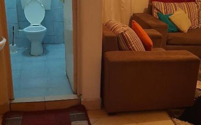 Delly's fully furnished Lovely 1bedroom Rental Unit