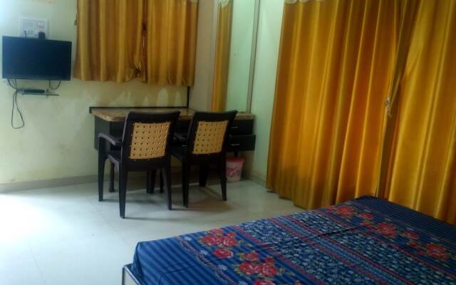 Hotel Om Sai Chattra Icon Residency