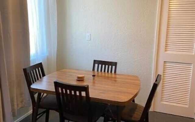 3424 Entire 1br Apt/house in El Cerrito Plaza