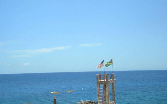 Coral Seas Cliff