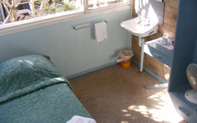 Rod 'N' Reel Hotel Motel Woodburn