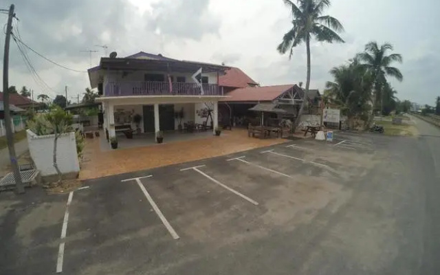 Lulu Hotel