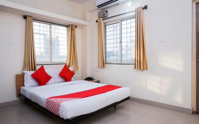 OYO Flagship 22520 Lakeview Lohegaon