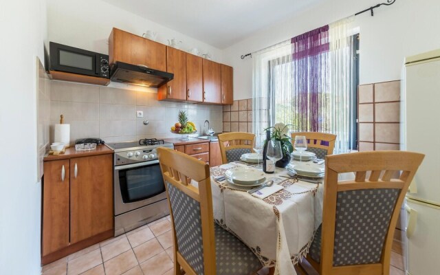 Nice Apartment in Pula With Wifi and 2 Bedrooms