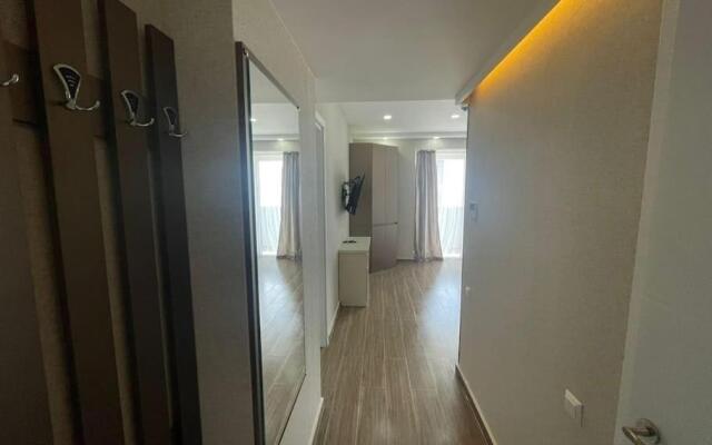 Leo Group Luxury Apartment 1834 Alliance Palace