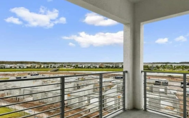3120 Unit 406 Stunning 2B Apartment