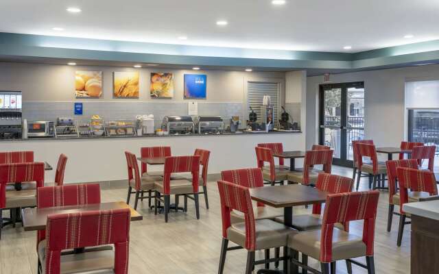 Comfort Suites Elgin