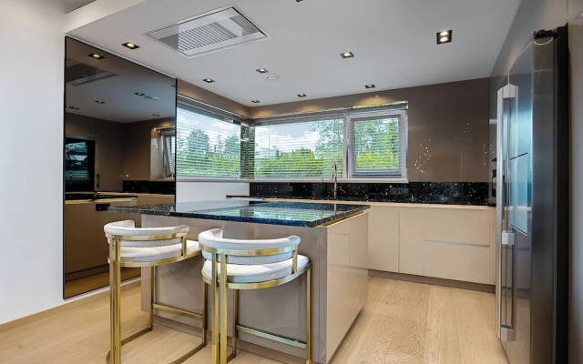Magnolia House - Indoor Pool and Sauna
