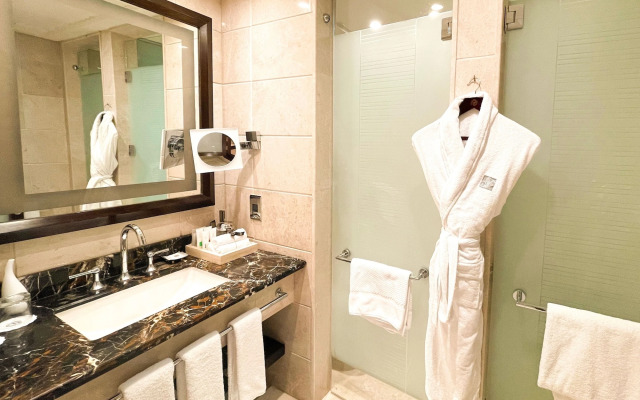 Makkah Clock Royal Tower, A Fairmont Hotel