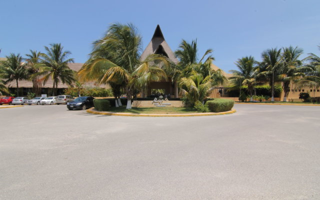 Reef Yucatan Hotel and Convention Center