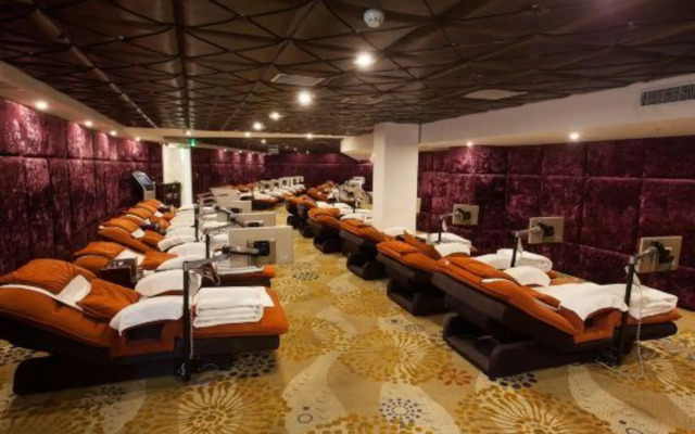 Binhe  Hotspring  Holiday  Hotel