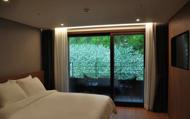 Ramada Resort MungyeongSaejae