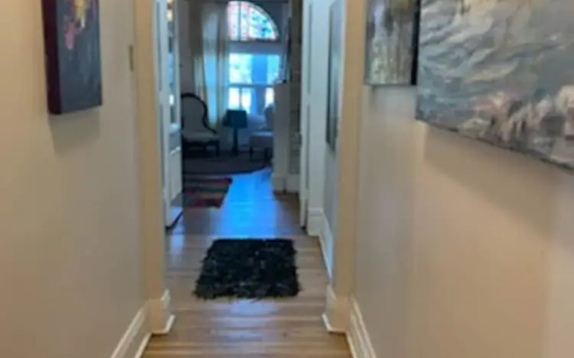 Authentic 1 Bedroom Toronto Home