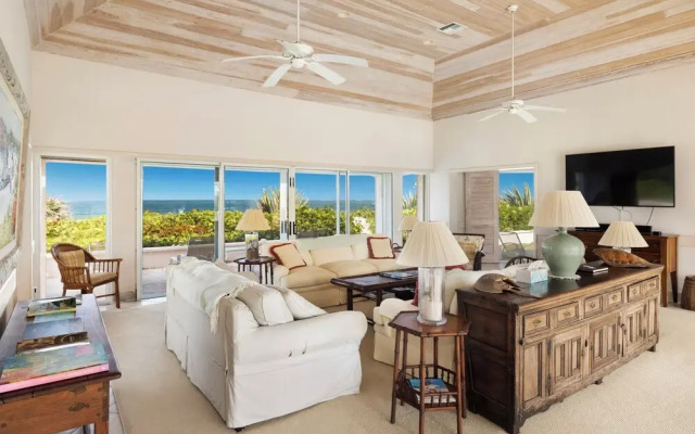 Windermere Paradise: Luxurious Estate With Amenities