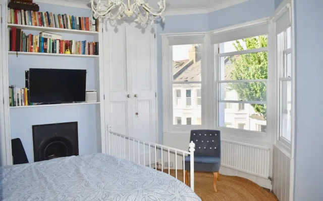 Bright 2 Bedroom House in Central Brighton