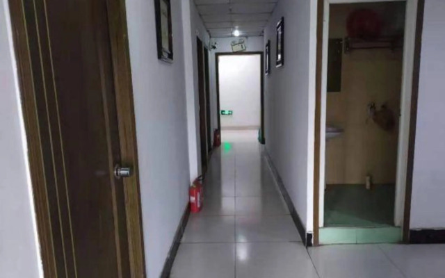 Chunrong Hostel