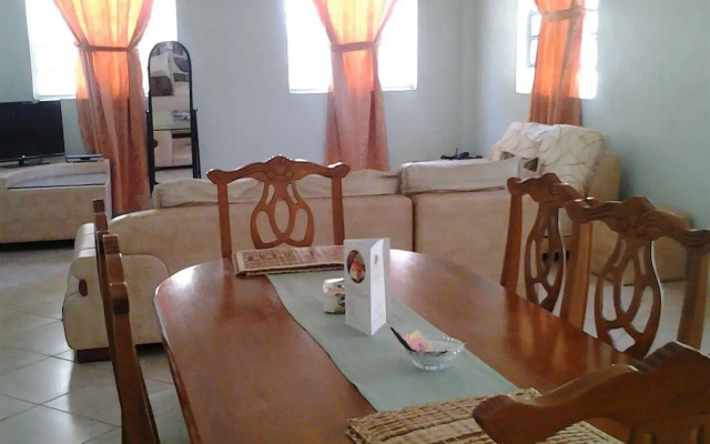 Rejens Hotel