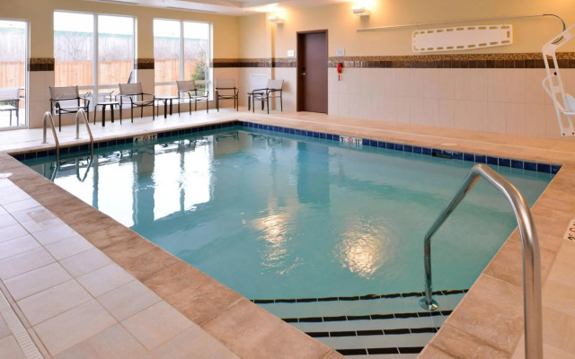 Courtyard by Marriott Toledo North