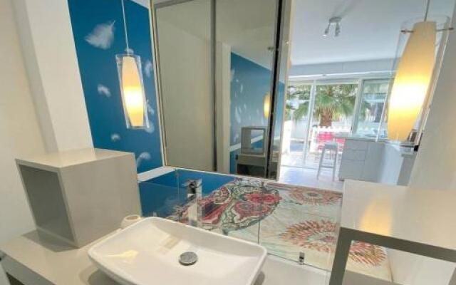 Village Naturiste Studio en RDJ ,Piscine ,Parking