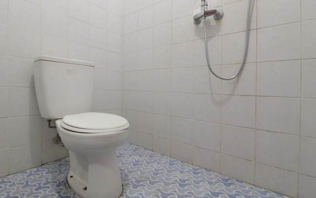 SPOT ON 2426 Hotel Aget Jaya Ii