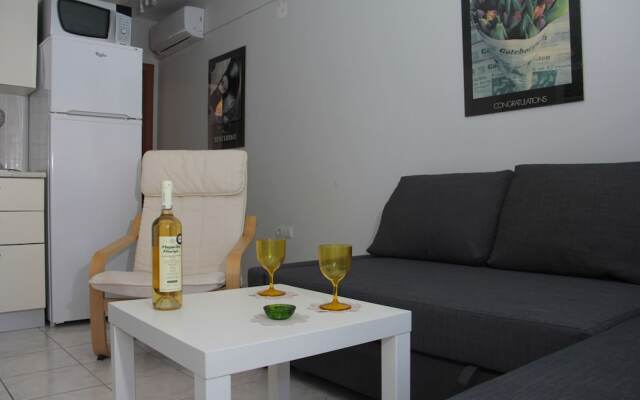 Siviri Deluxe Apartment