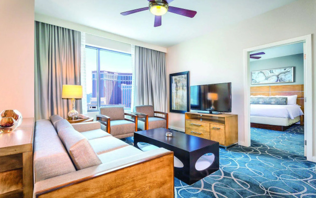 Club Wyndham Desert Blue