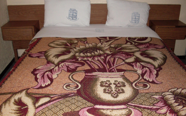 Hotel Polly