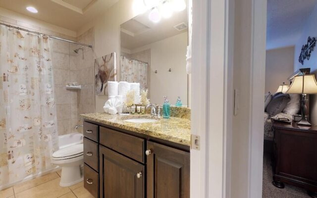 Southern Delight 3 Bedroom Apts by RedAwning