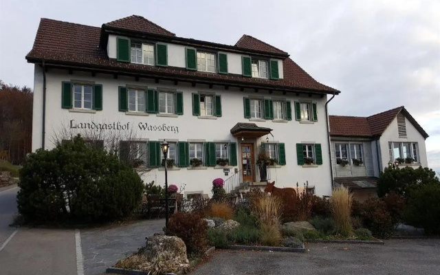 Hotel Wassberg - Self-Check-in — 3-star hotel in Maur