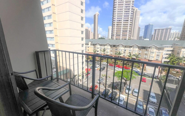 Homey Aqua Palms Studio Condo by RedAwning