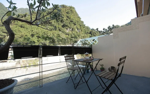 Wulai Shui An Hot Spring House