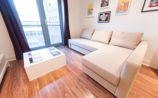 Elegant, Modern Flat in Central London, For 4