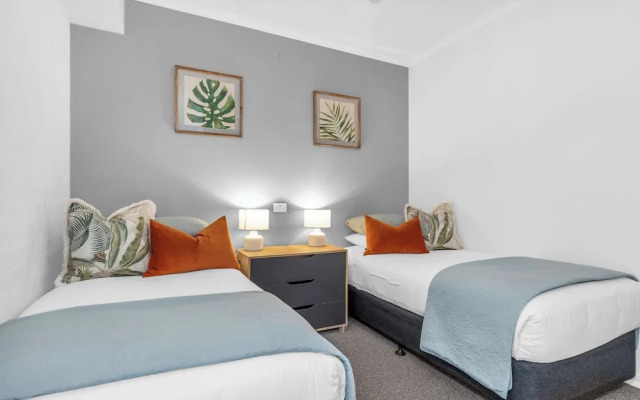 The Palms Apartments